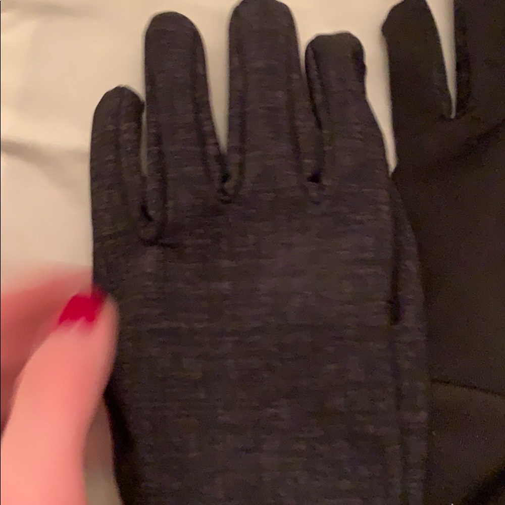 Running gloves - Picture 3 of 3